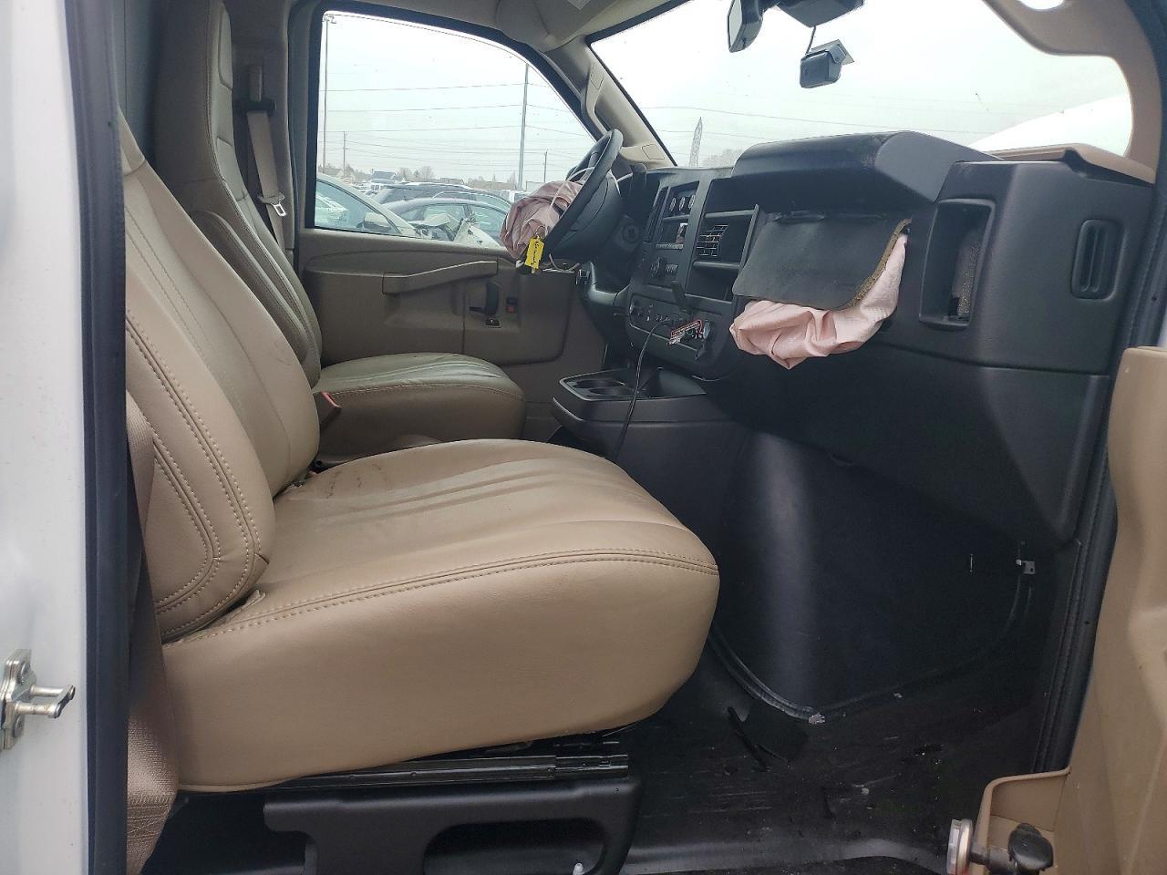 2025 GMC Savana G2500 Utility / Service Van - Image 7