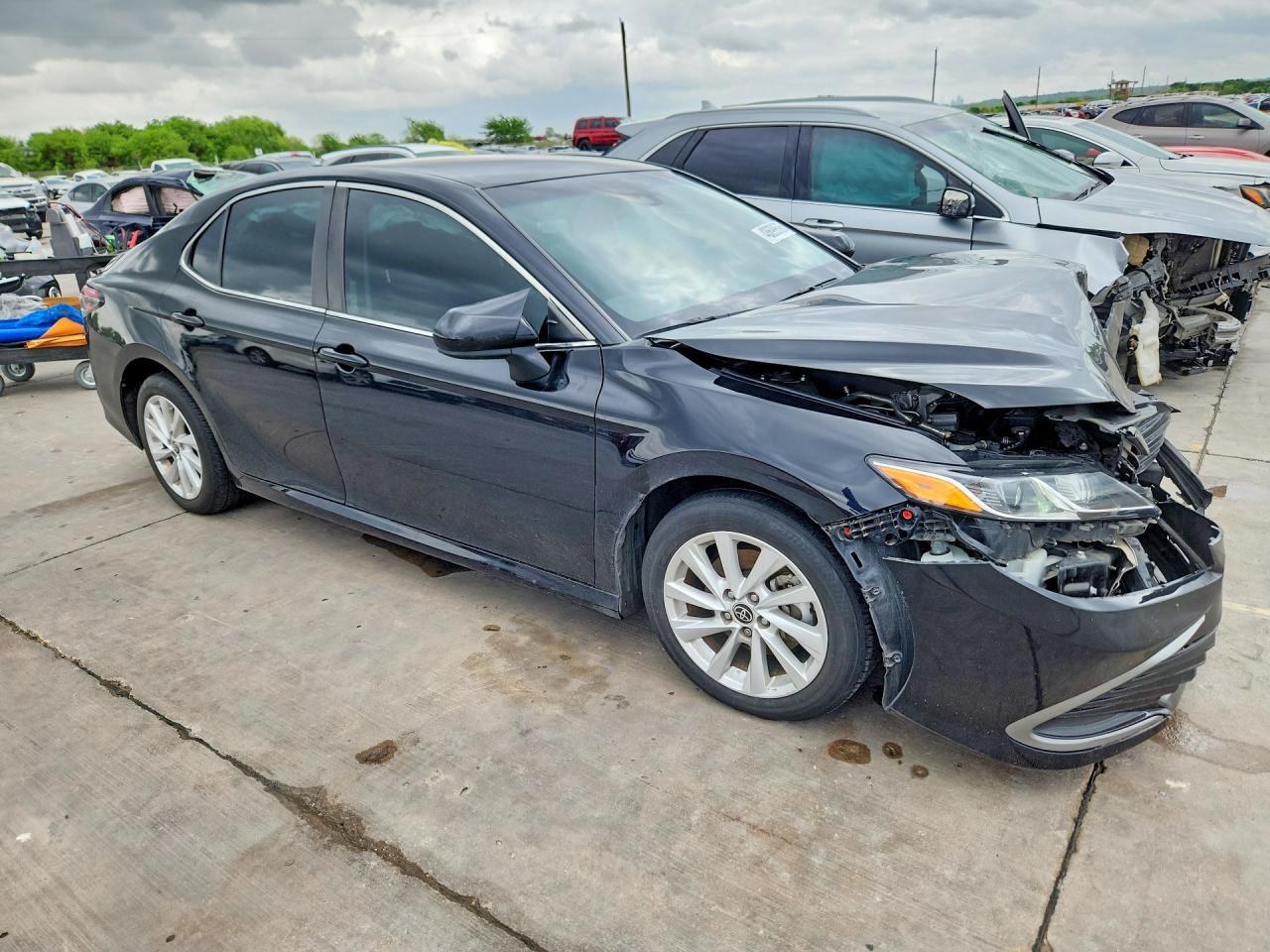 2022 Toyota Camry Le - Image 4
