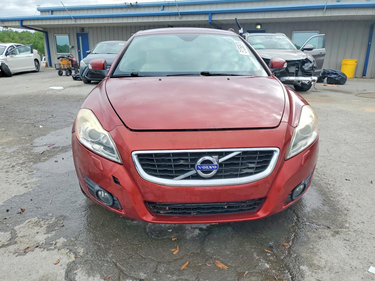 2011 Volvo C70 T5 - Image 5