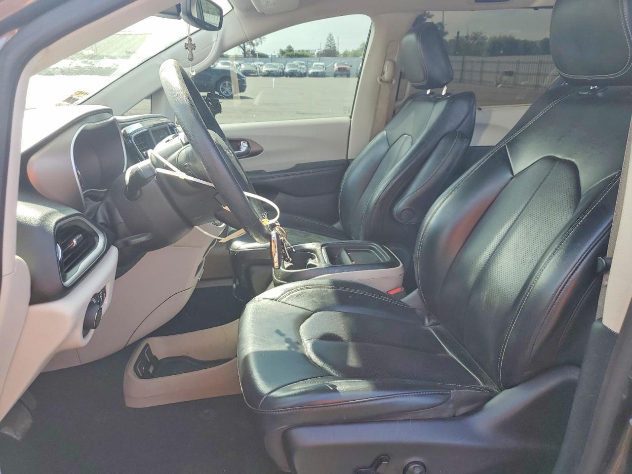 2020 Chrysler Voyager Lxi - Image 7