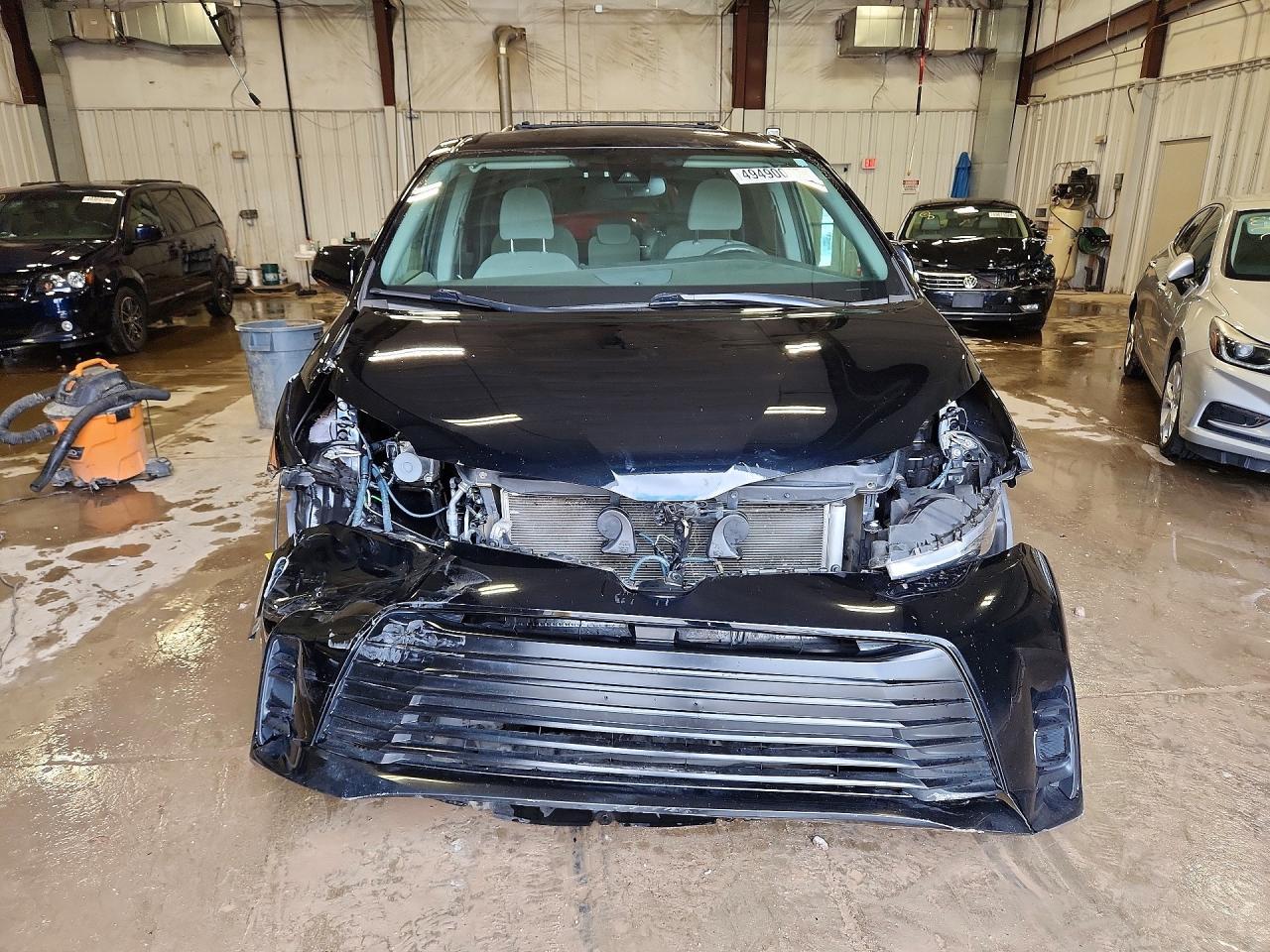 2020 Toyota Sienna Le - Фото 5