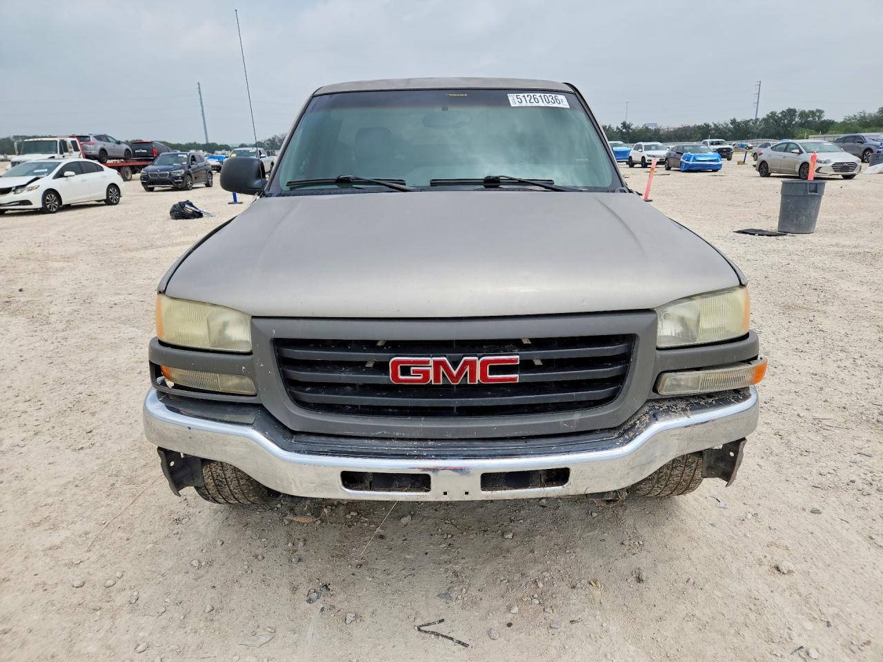 2003 GMC New Sierra C1500 - Фото 5