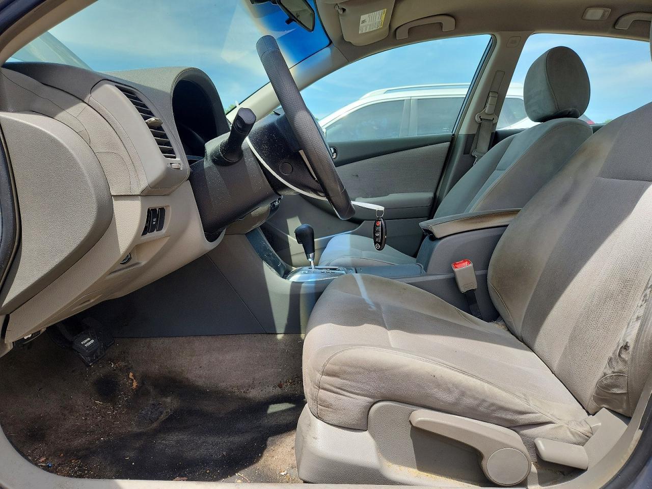 2010 Nissan Altima - Image 7