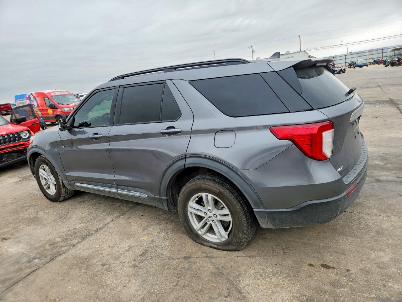 2021 Ford Explorer Xlt - Image 2