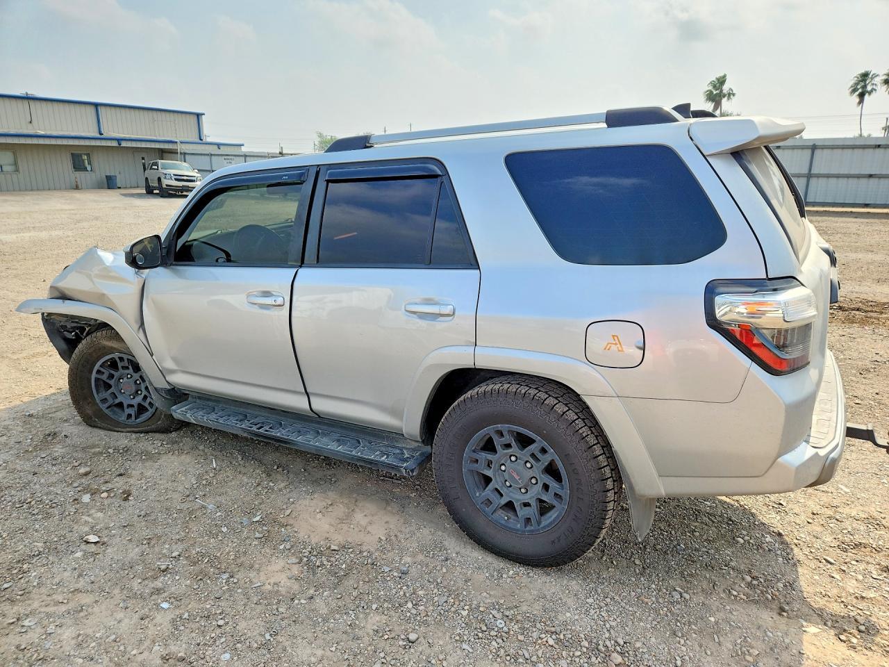 2016 Toyota 4Runner Trail - Фото 2