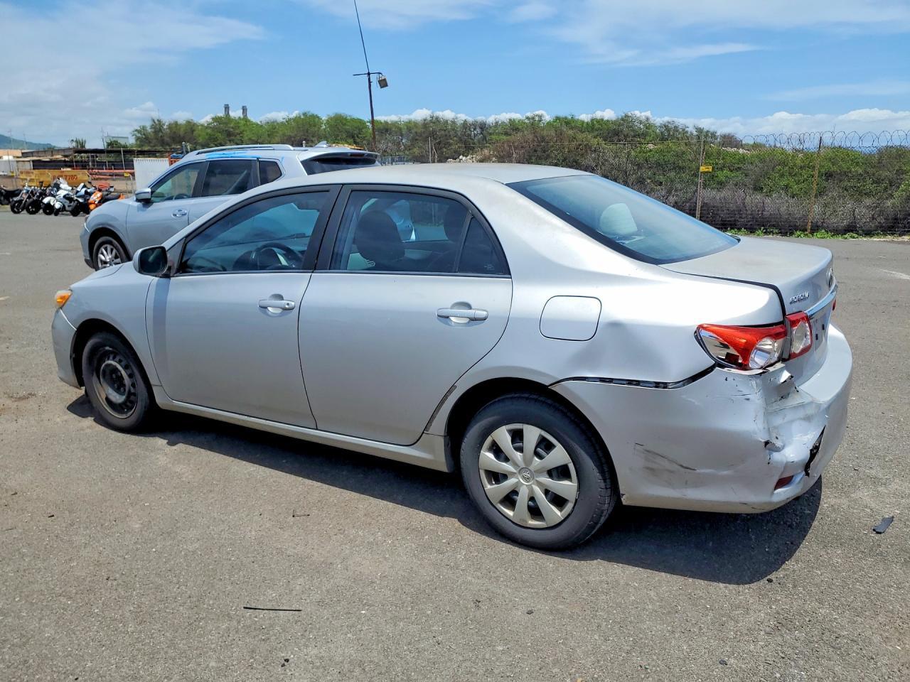 2011 Toyota Corolla Base - Фото 2
