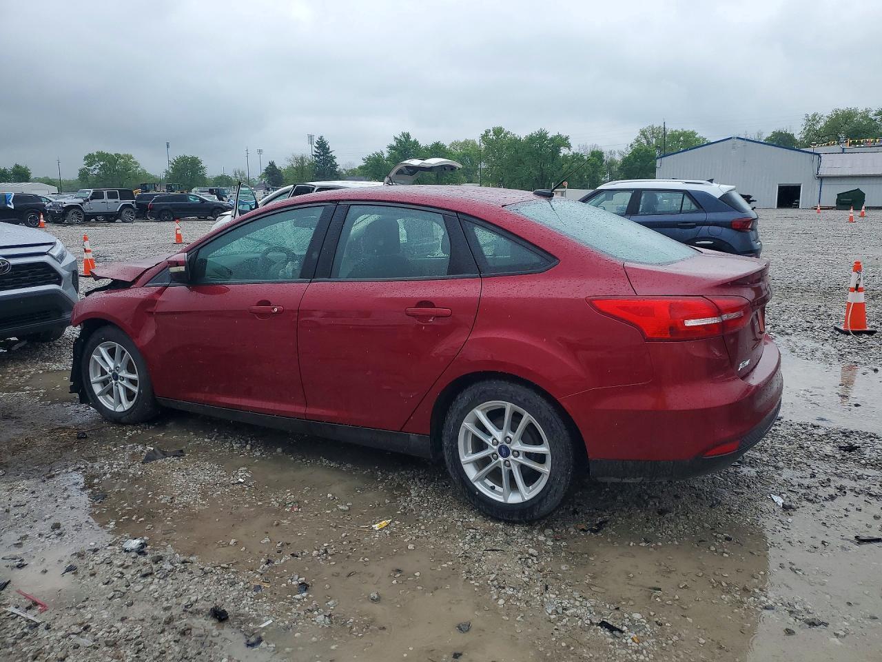 2017 Ford Focus Se - Фото 2