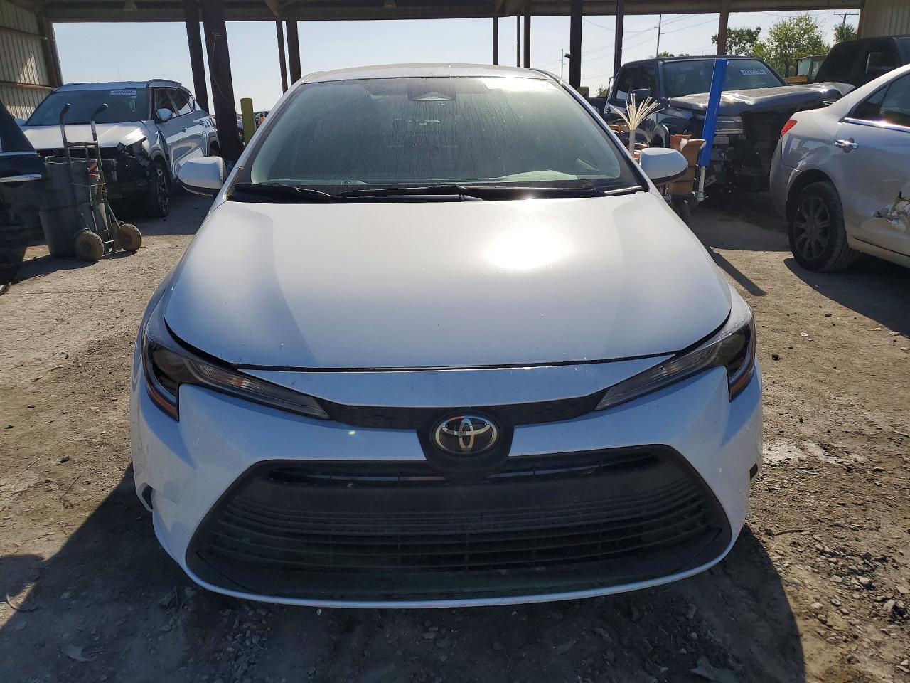 2025 Toyota Corolla Le - Фото 5