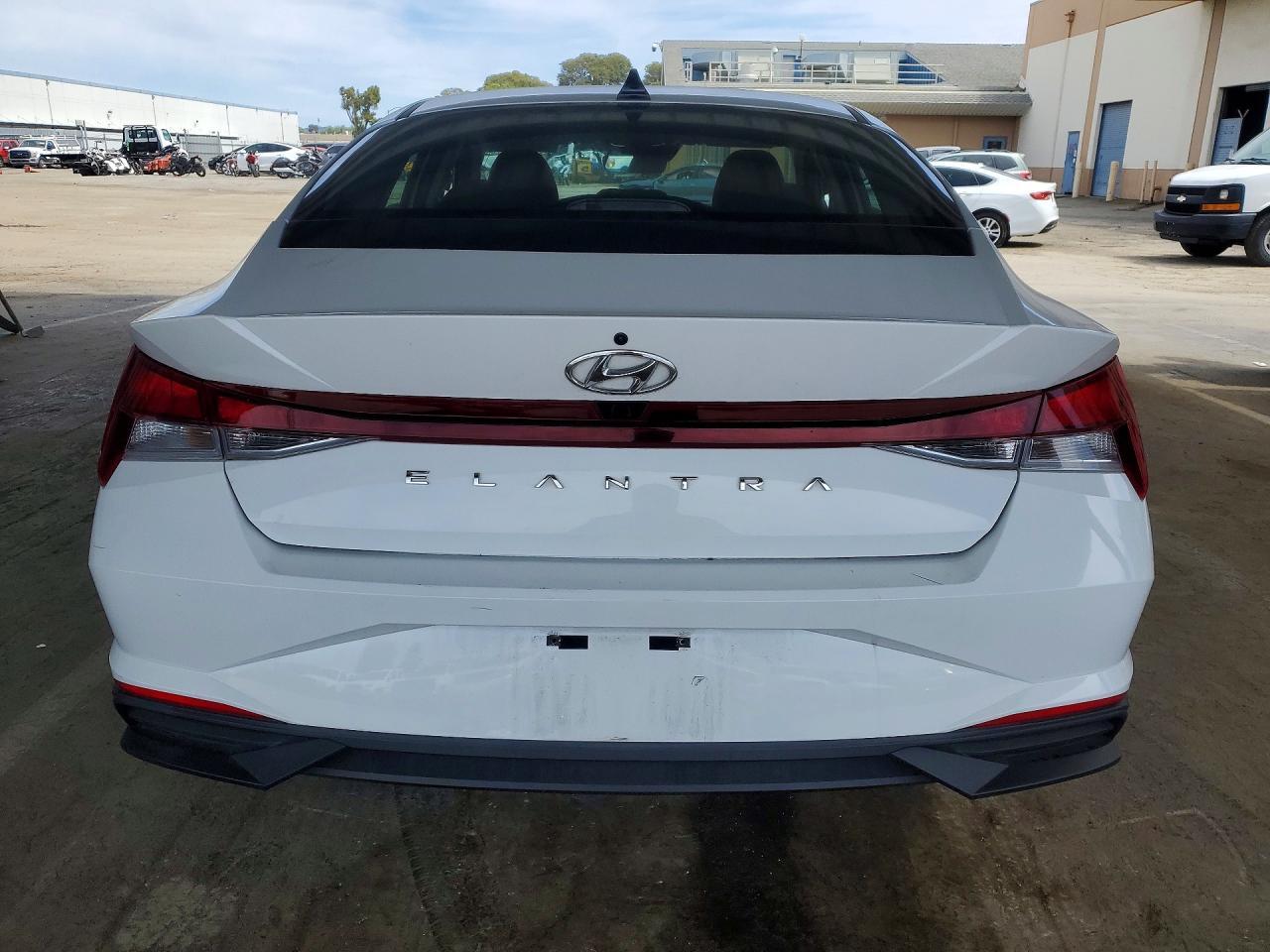 2023 Hyundai Elantra Sel - Фото 6