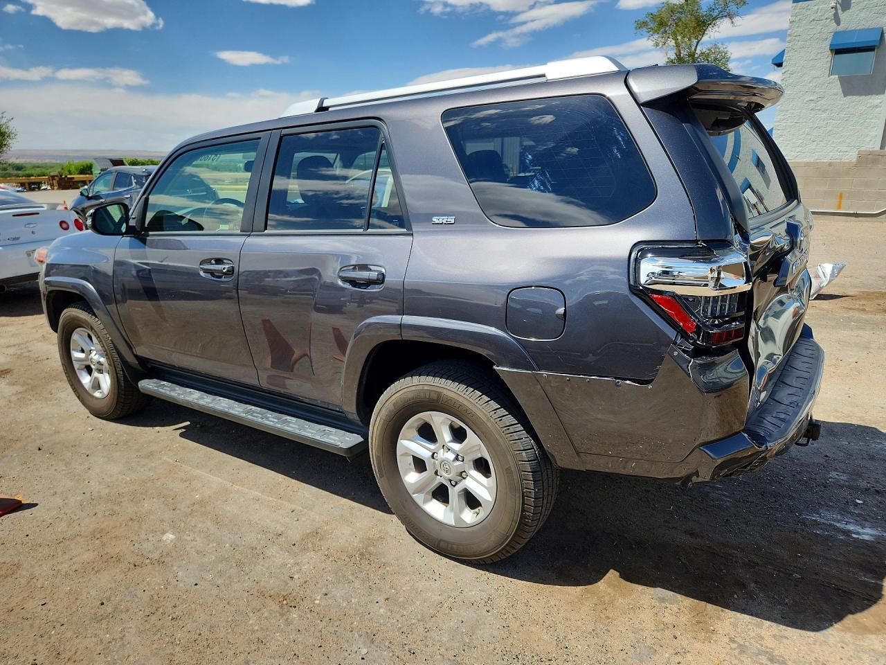 2018 Toyota 4Runner Sr5 Premium - Image 2