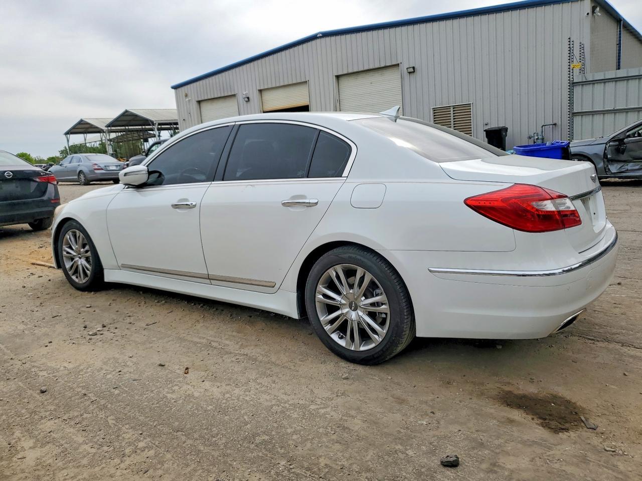2012 Hyundai Genesis 4.6L V8 - Фото 2