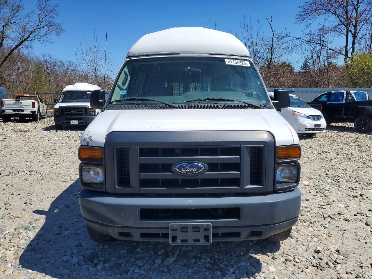 2013 Ford Econoline E350 Super Duty Van - Image 5