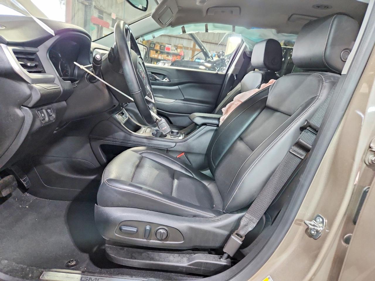2023 GMC Acadia Slt - Image 7