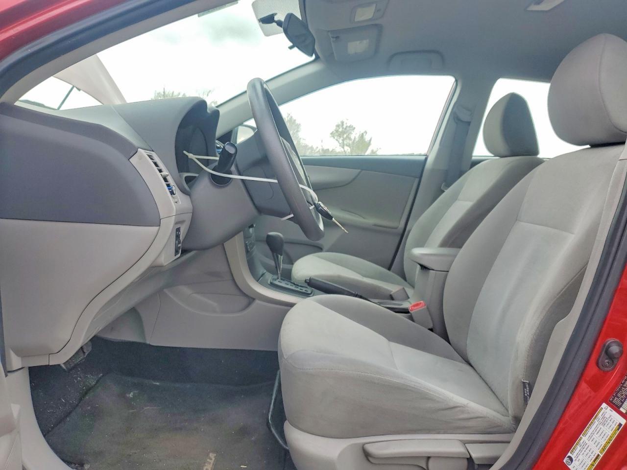 2009 Toyota Corolla Le - Image 7