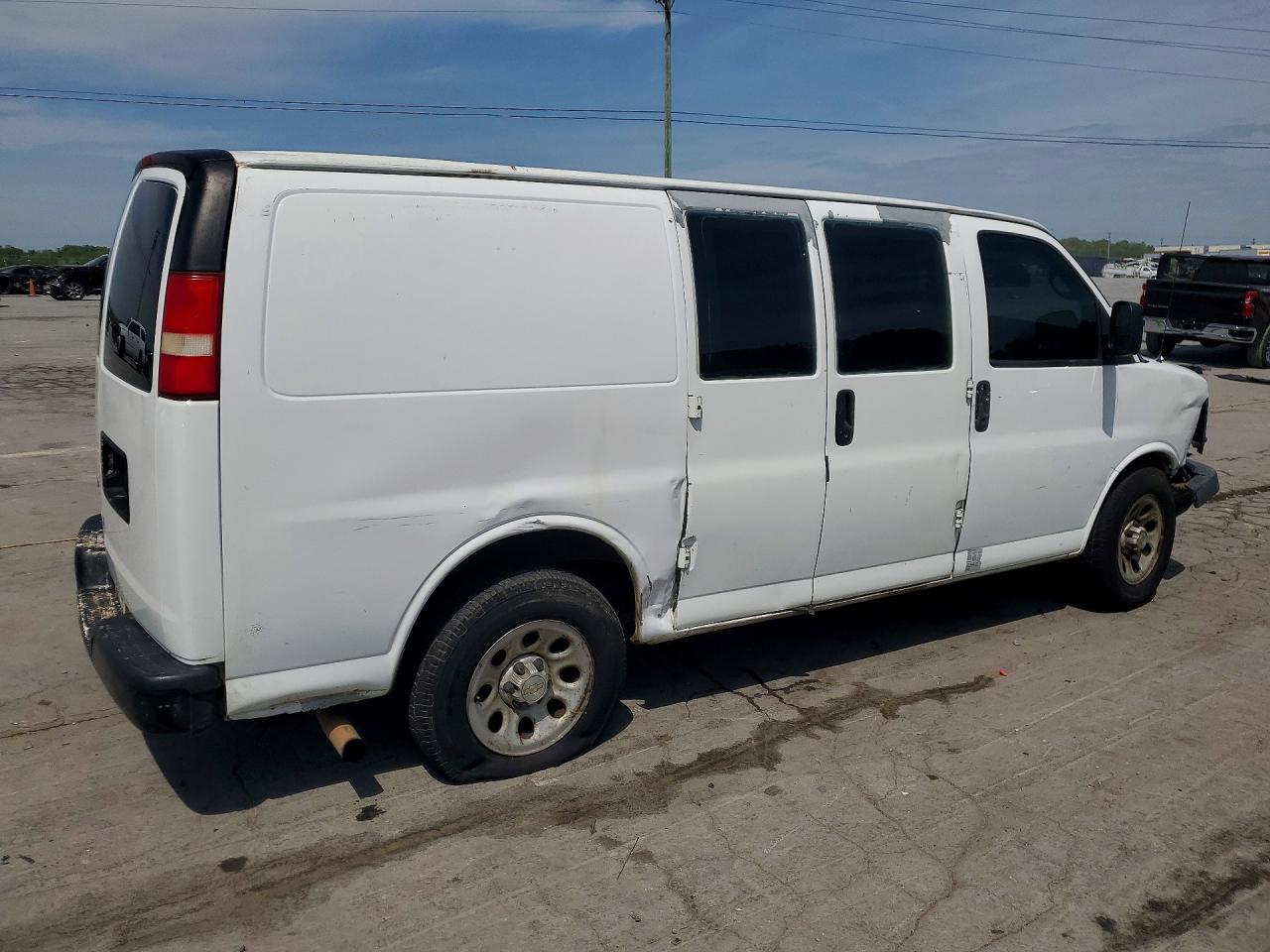 2013 Chevrolet Express G1500 - Фото 3