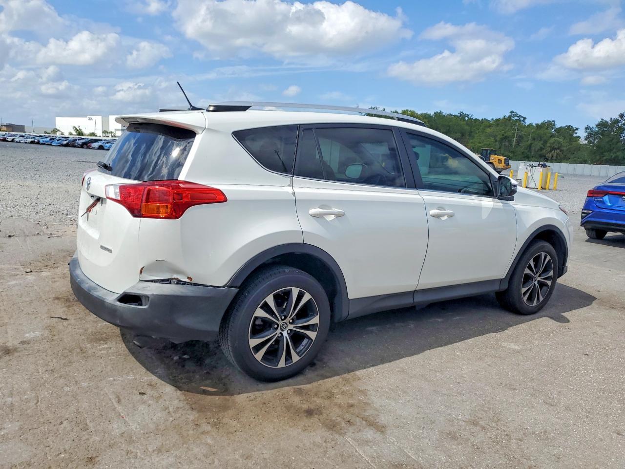2015 Toyota Rav4 Limited - Фото 3