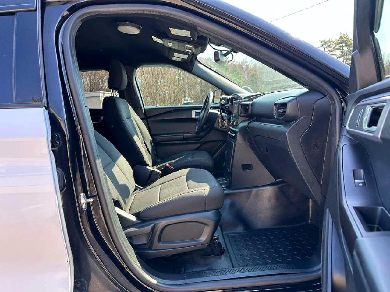 2021 Ford Explorer Police Interceptor - Image 5