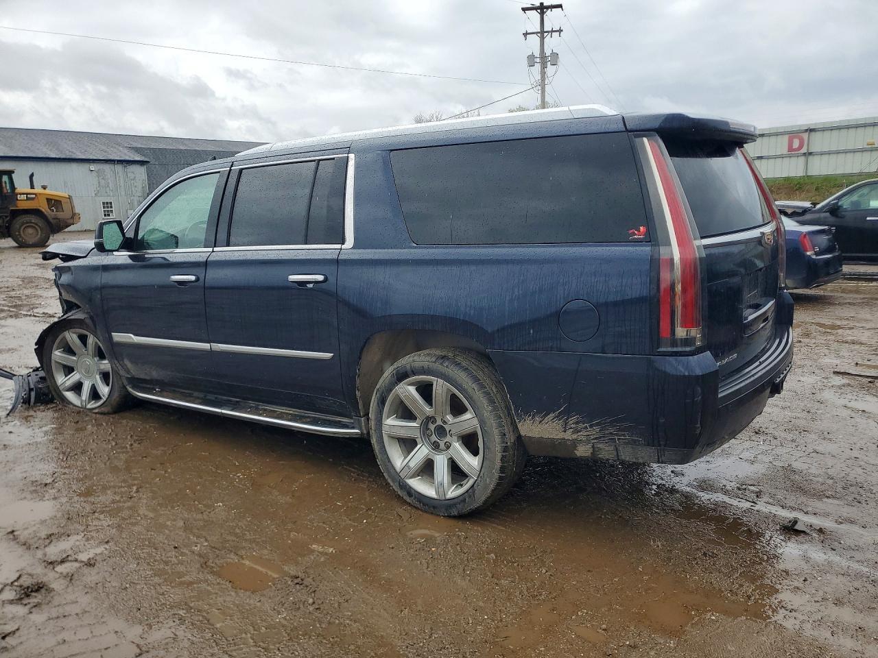 2019 Cadillac Escalade Esv Luxury - Image 2
