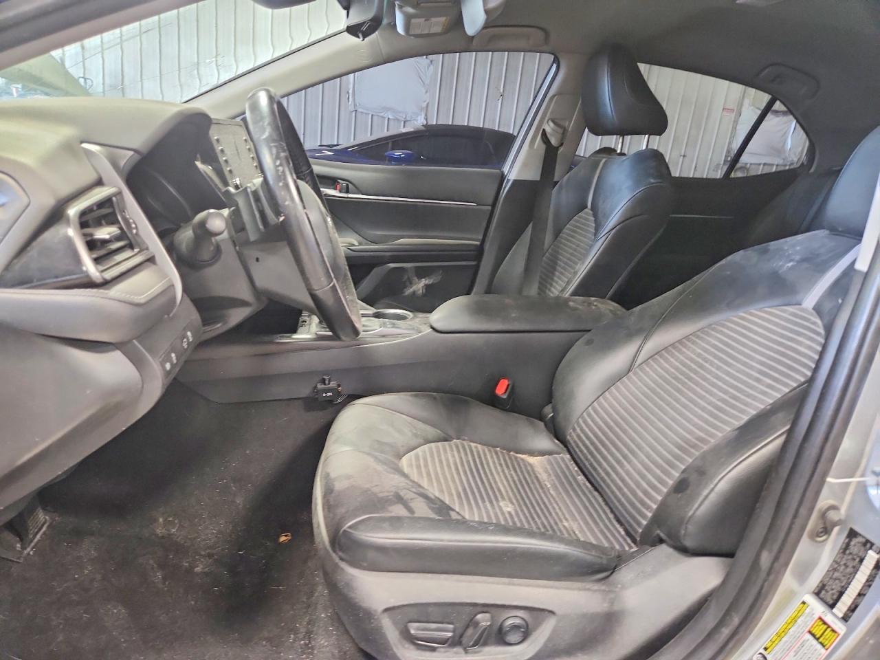 2023 Toyota Camry Se - Image 7