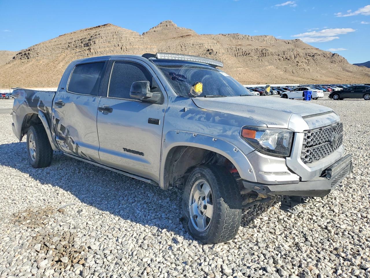 2017 Toyota Tundra Sr5 - Image 4