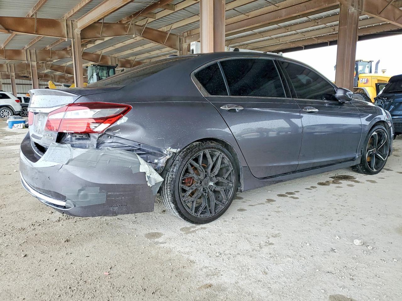 2016 Honda Accord Touring - Фото 3