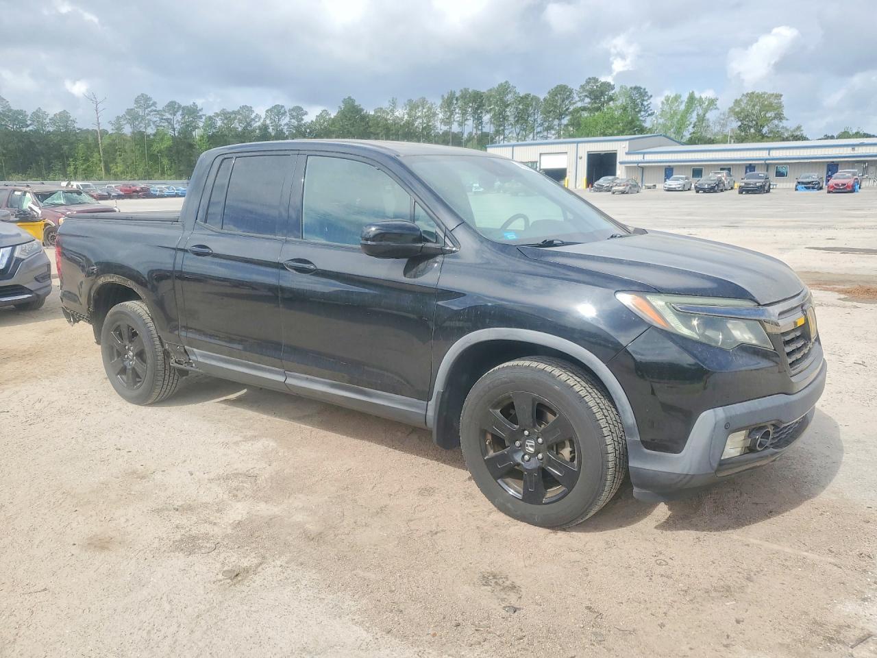2017 Honda Ridgeline Black Edition - Image 4
