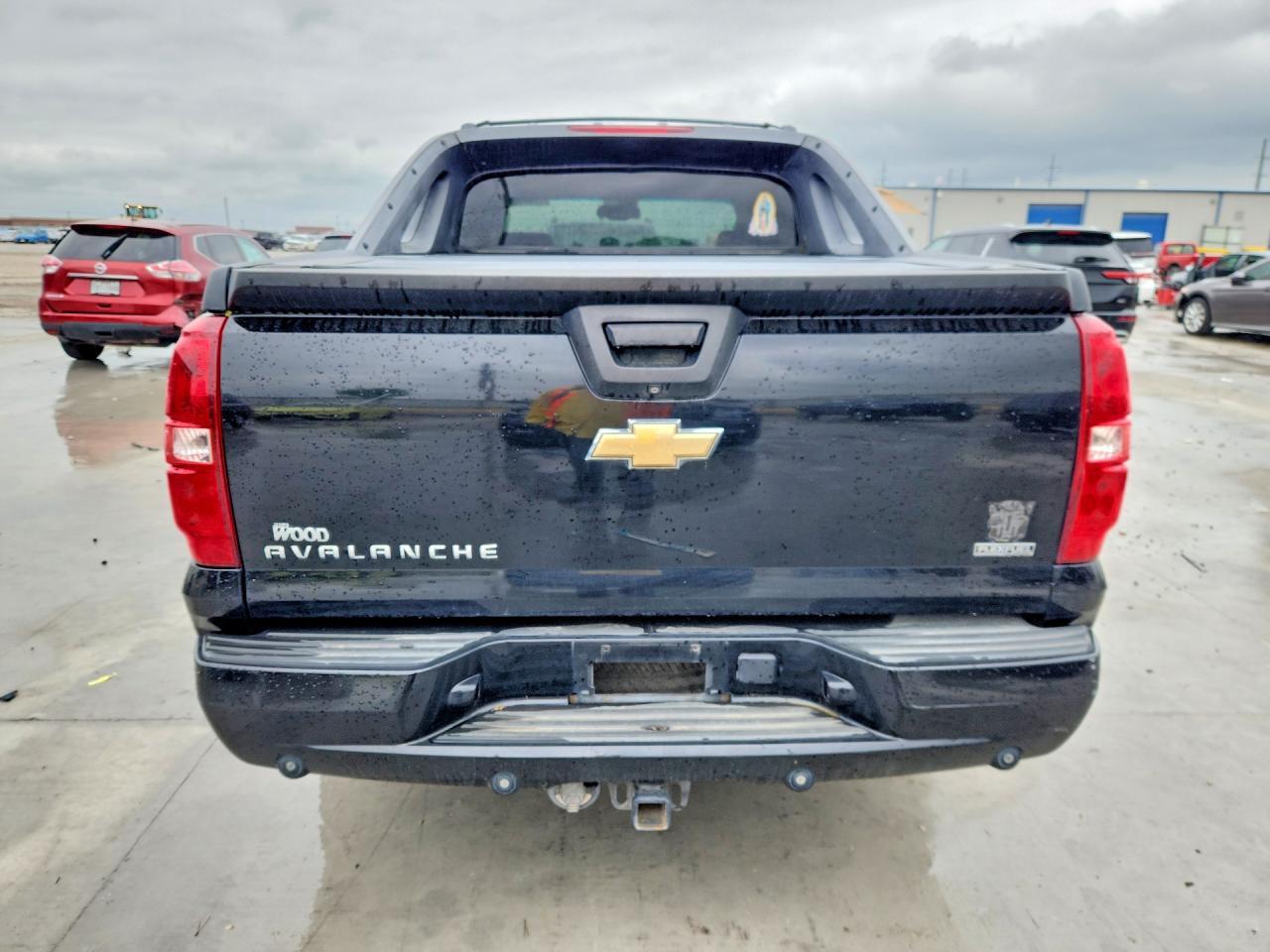 2008 Chevrolet Avalanche C1500 - Image 6