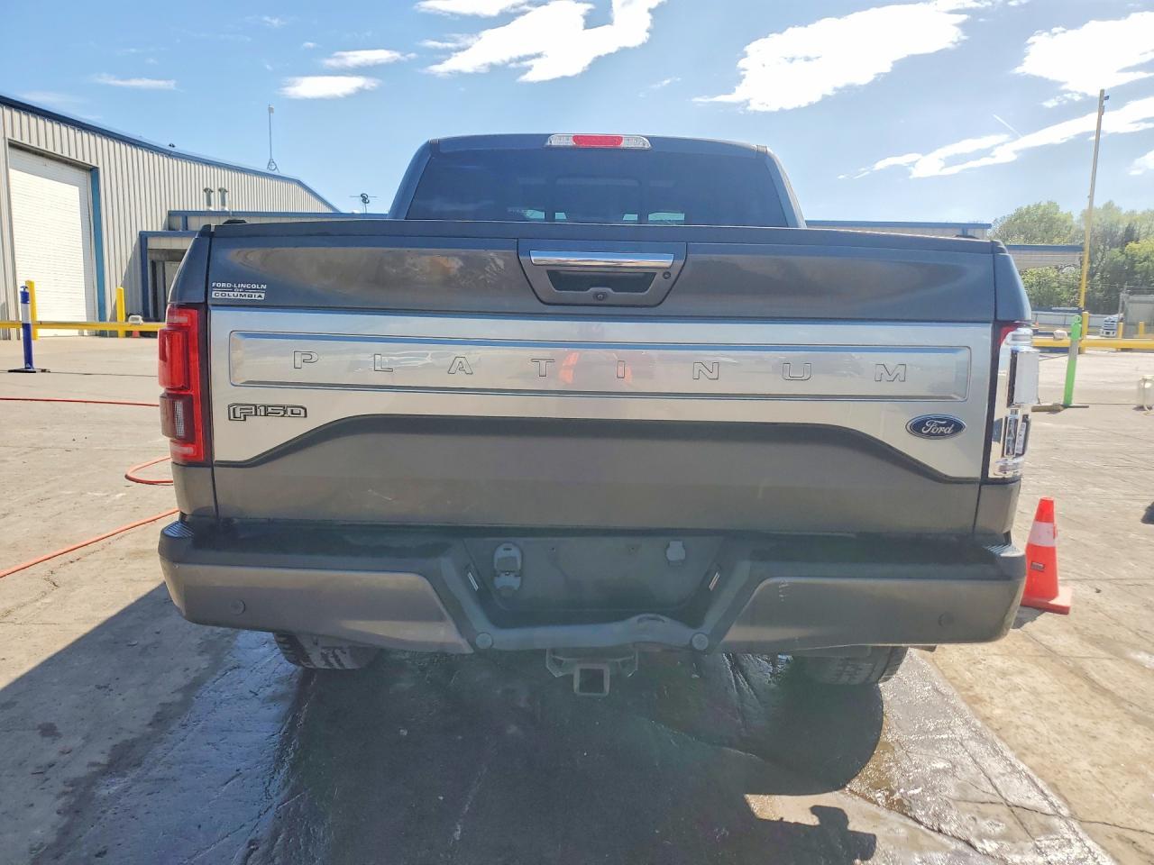 2015 Ford F150 Supercrew - Фото 6