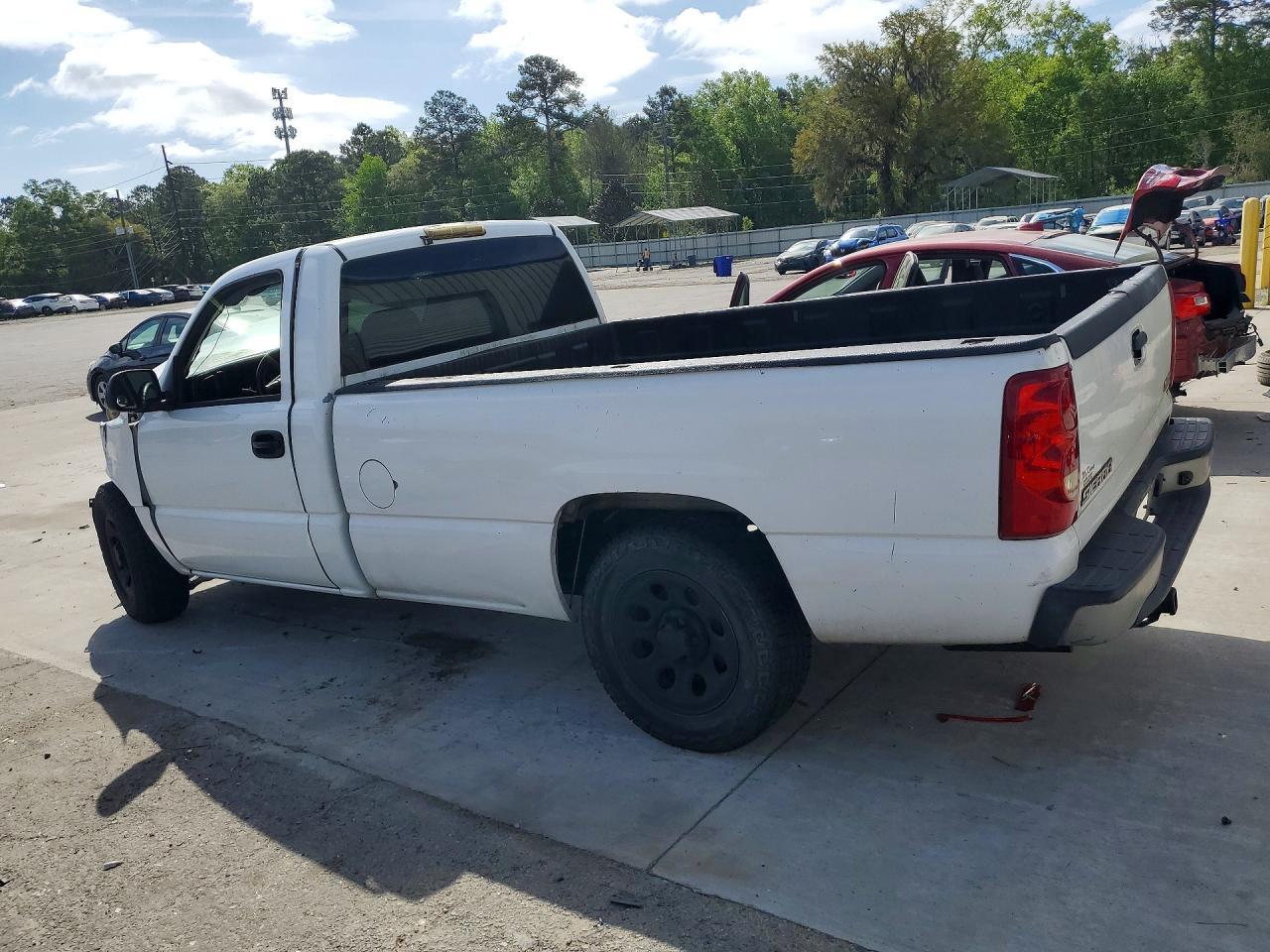 2007 GMC New Sierra C1500 Classic - Image 2