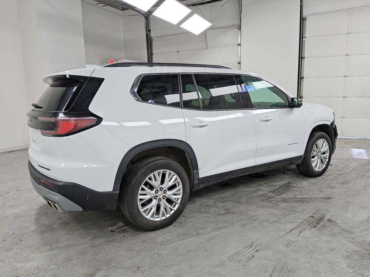 2024 GMC Acadia Uplevel - Image 3