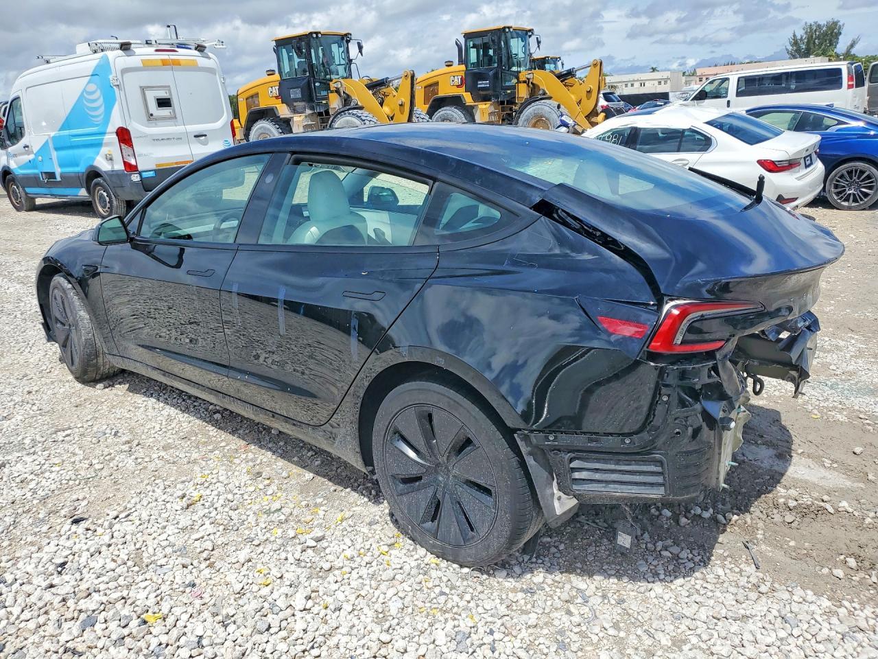 2025 Tesla Model 3 - Image 2