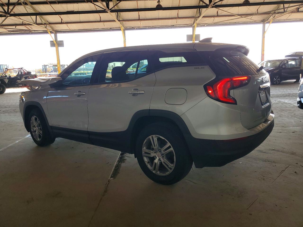 2018 GMC Terrain Sle - Image 2