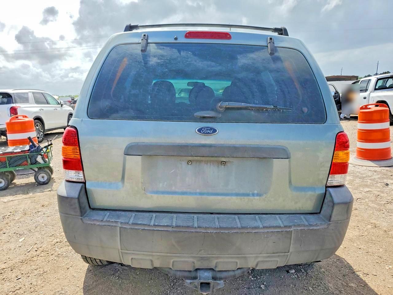 2006 Ford Escape Xls - Image 6