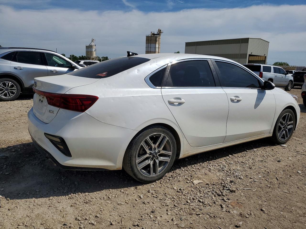 2021 Kia Forte Ex - Фото 3