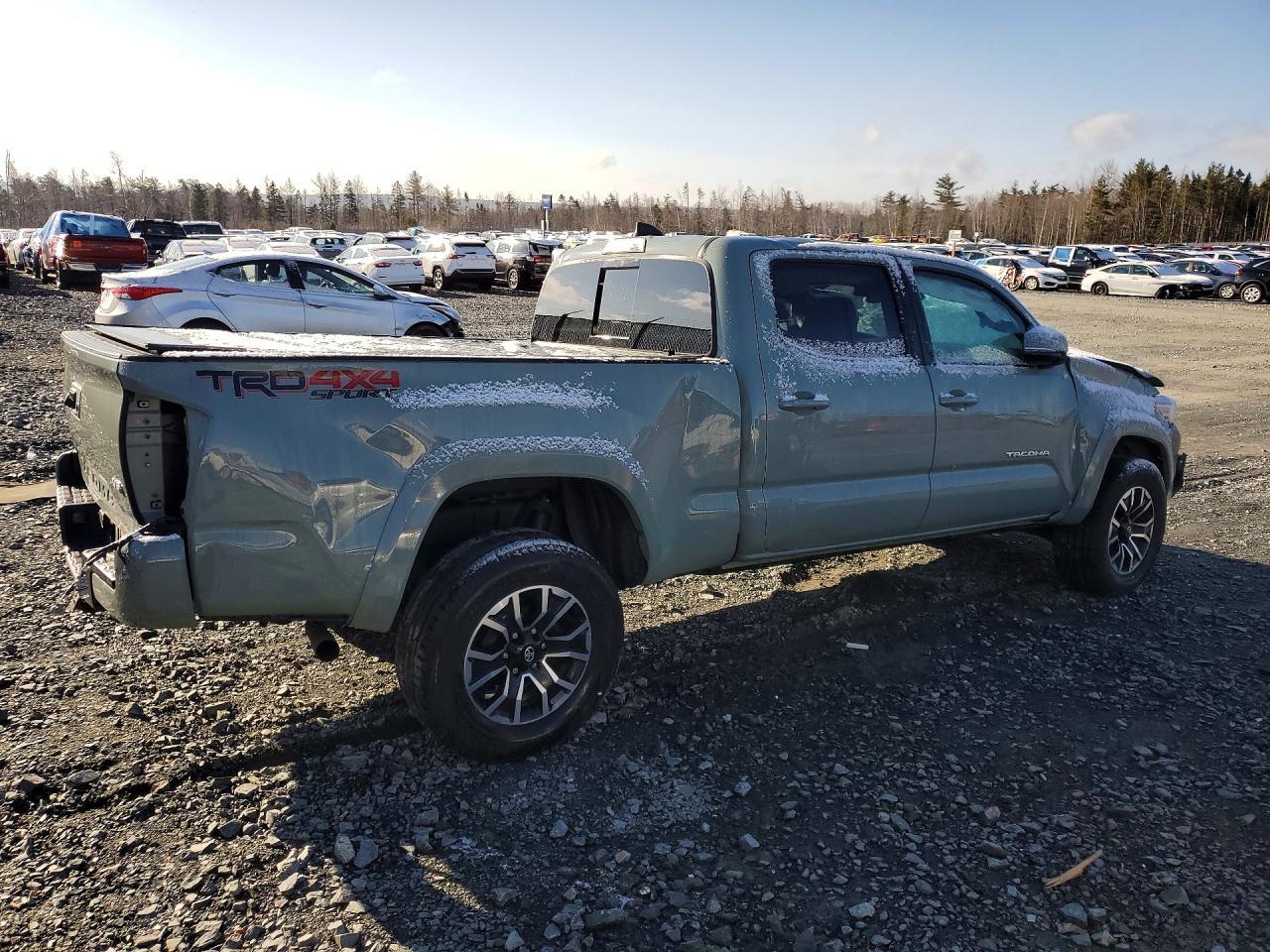2022 Toyota Tacoma Sr5 V6 - Image 3