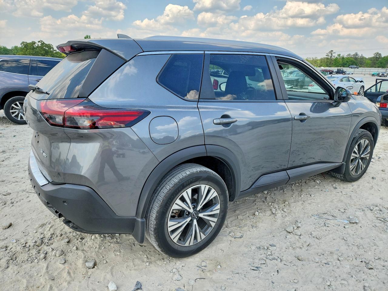 2022 Nissan Rogue Sv - Фото 3