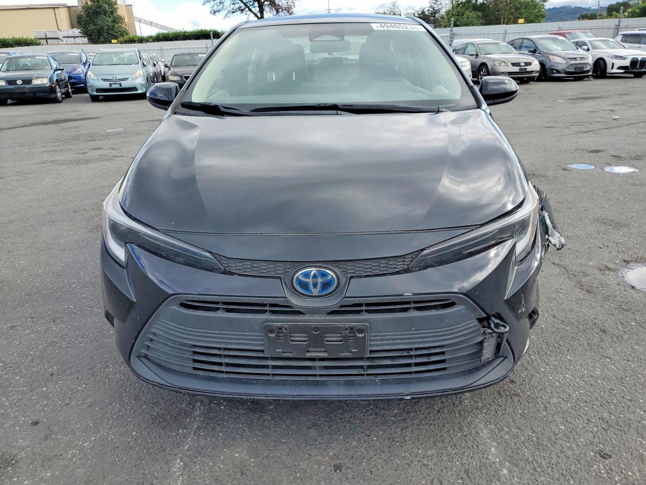 2023 Toyota Corolla Hybrid Le - Image 5