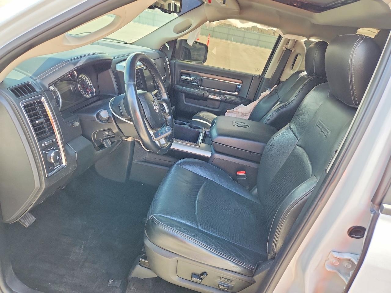 2014 Ram 1500 Laramie - Image 7