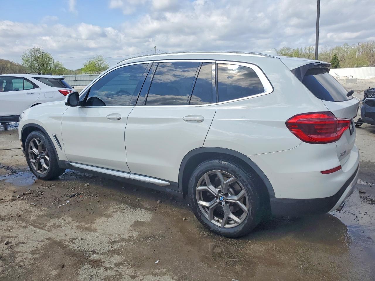 2021 BMW X3 Sdrive30I - Фото 2