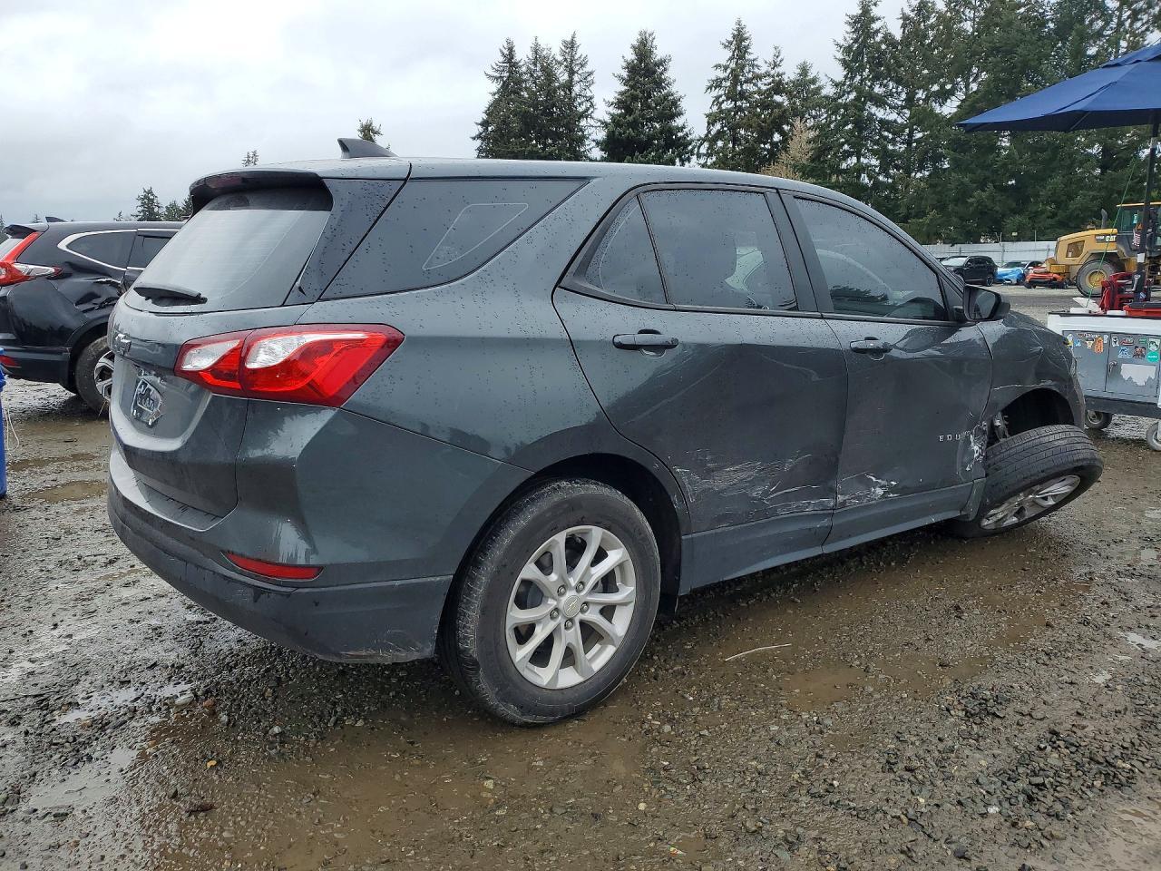 2020 Chevrolet Equinox Ls - Фото 3
