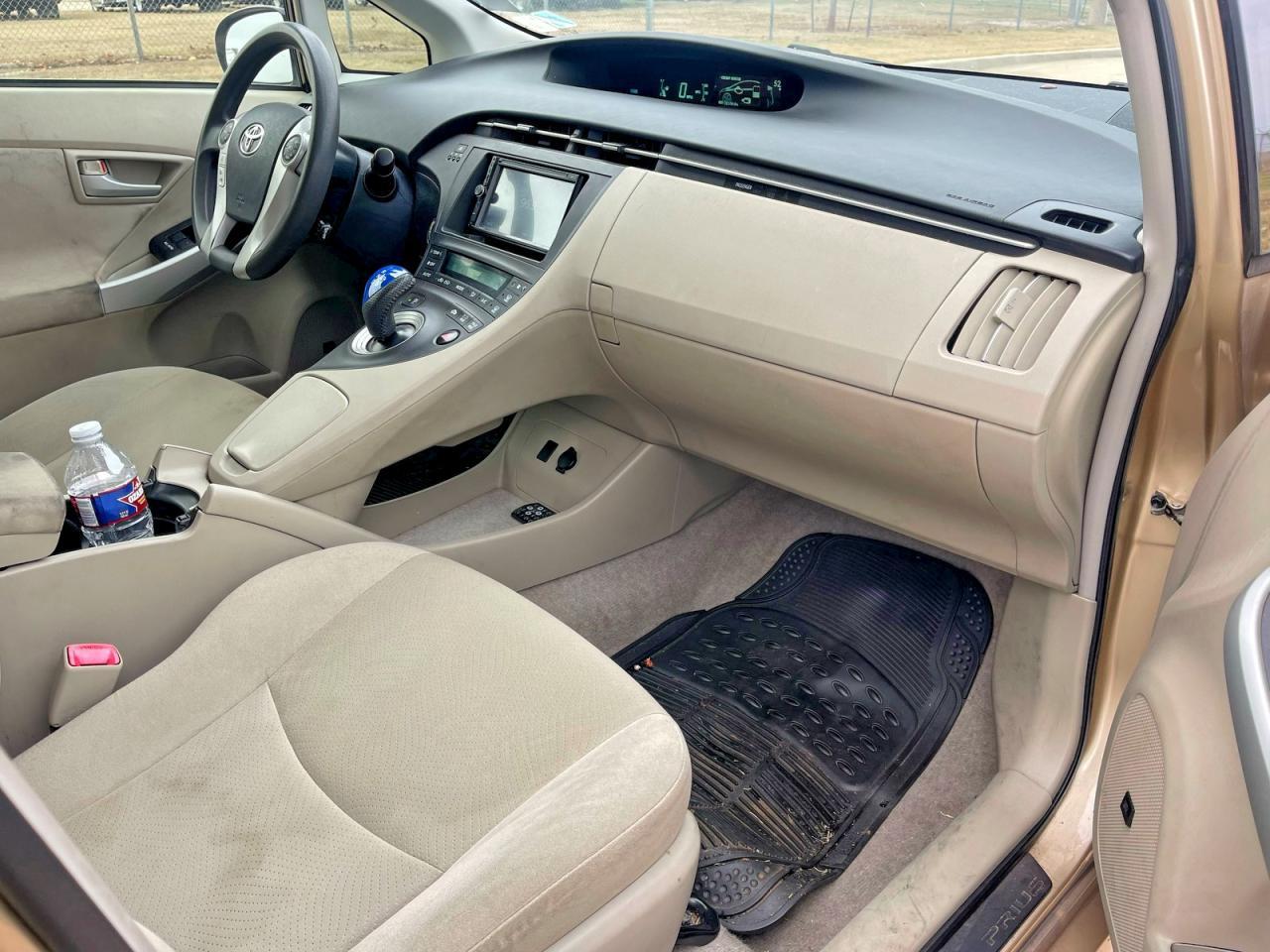 2011 Toyota Prius Three - Фото 5