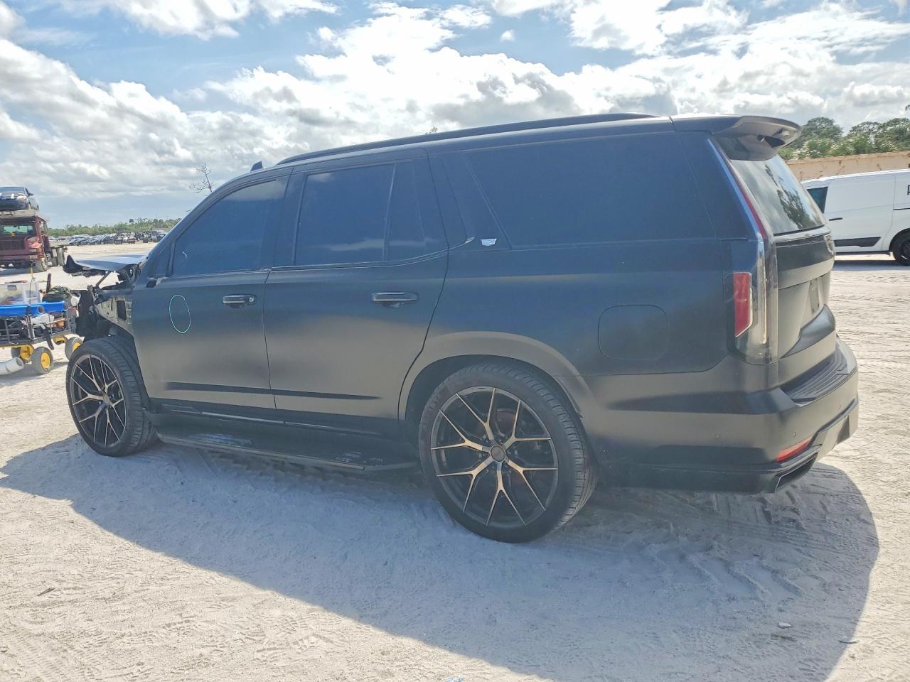 2021 Cadillac Escalade Sport - Image 2
