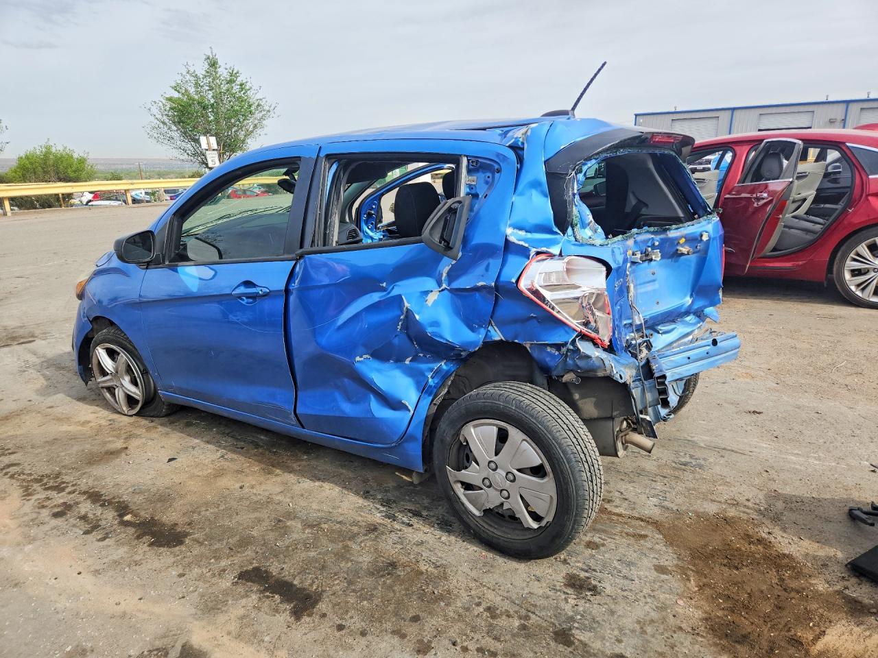 2017 Chevrolet Spark Ls - Фото 2