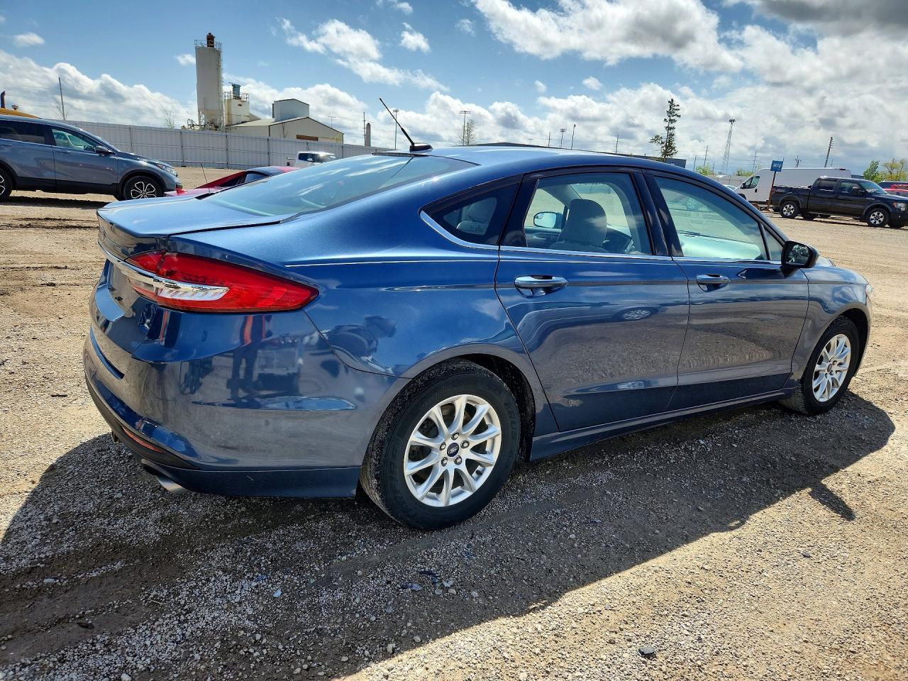 2018 Ford Fusion S - Image 3