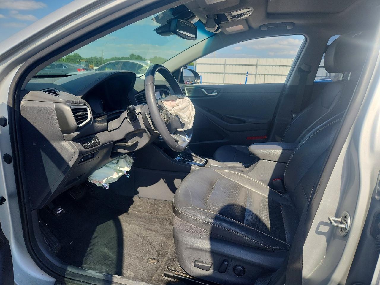 2019 Hyundai Ioniq Limited - Image 7