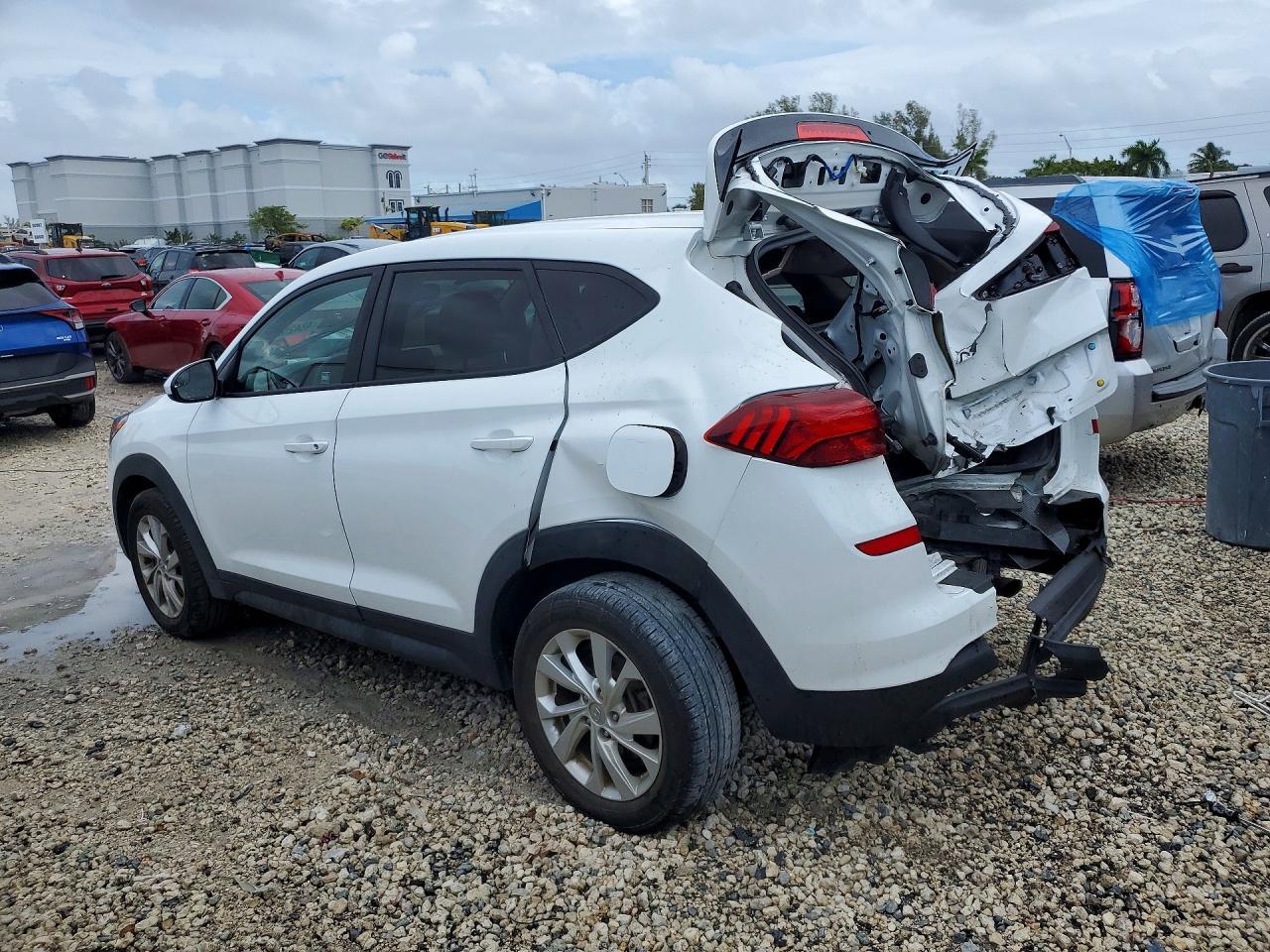 2021 Hyundai Tucson Se - Фото 2