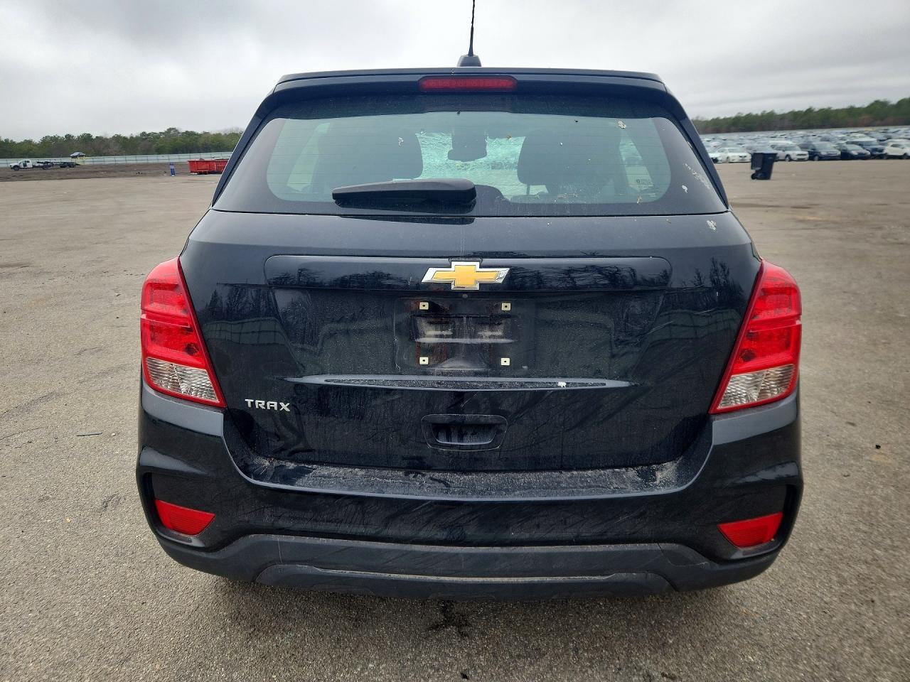 2019 Chevrolet Trax Ls - Image 6
