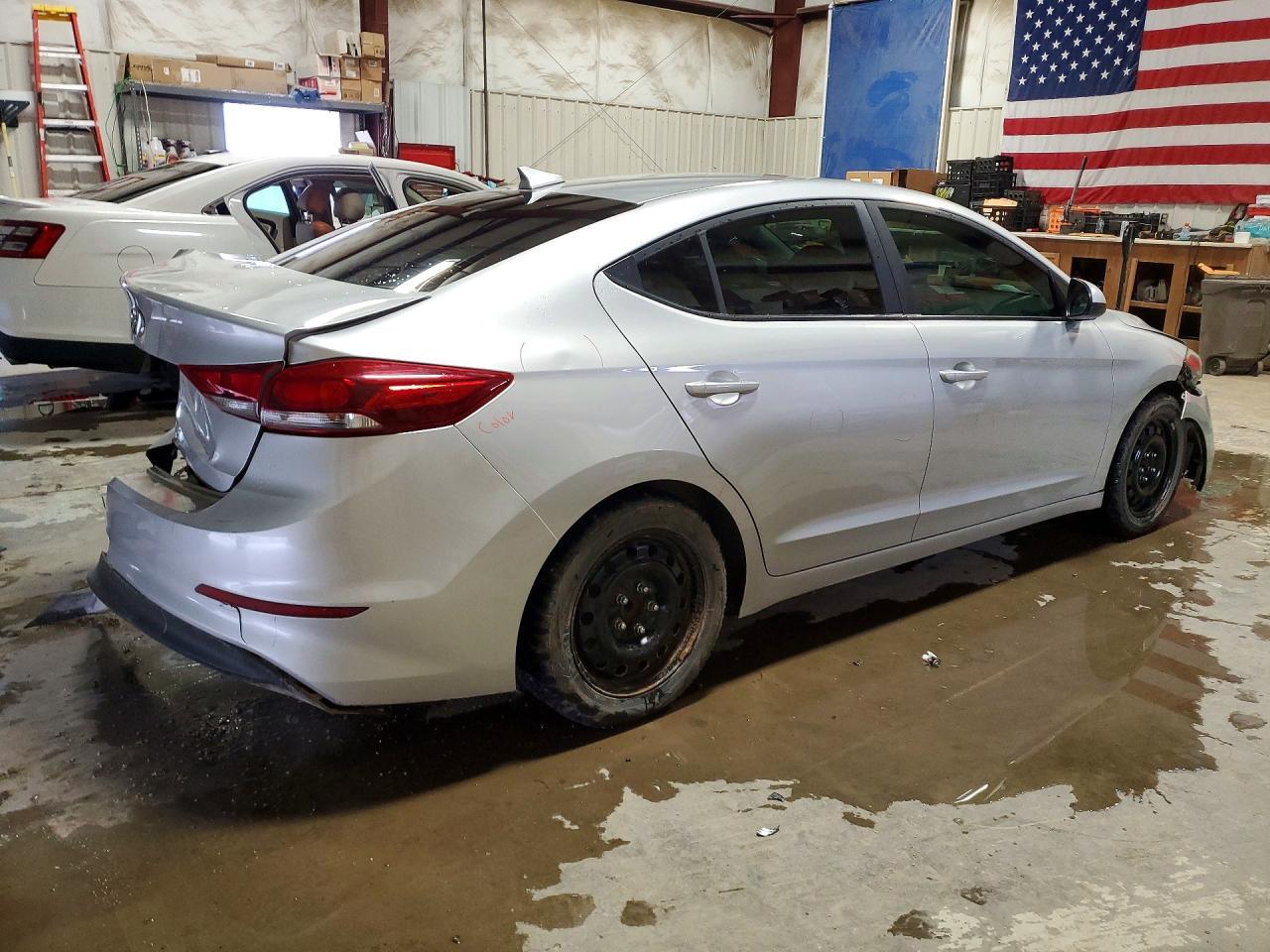 2018 Hyundai Elantra Se - Фото 3