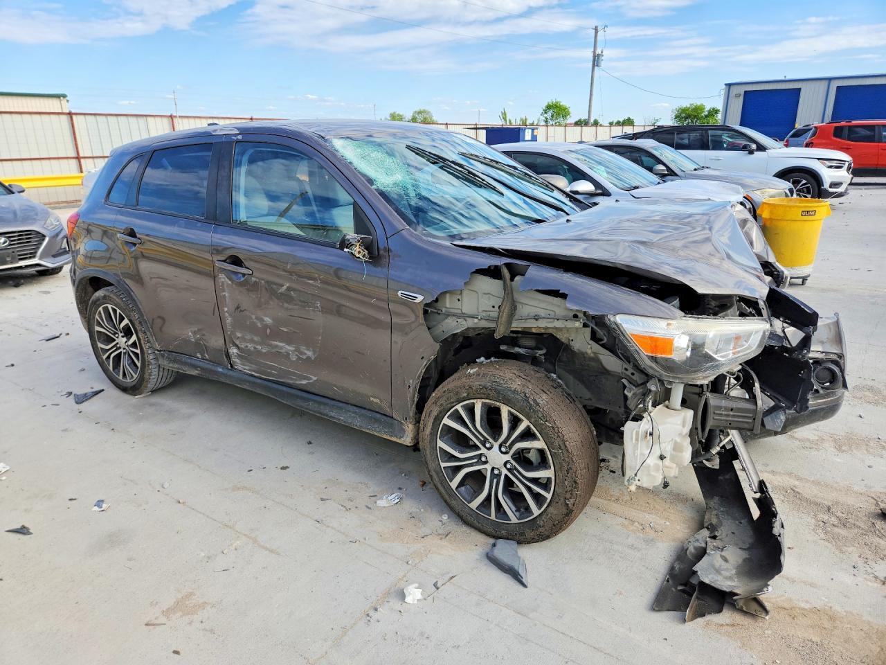 2019 Mitsubishi Outlander Sport Es - Image 4