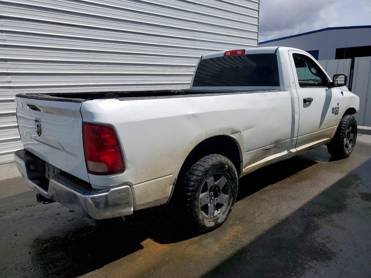 2022 Ram 1500 Classic Tradesman - Фото 3